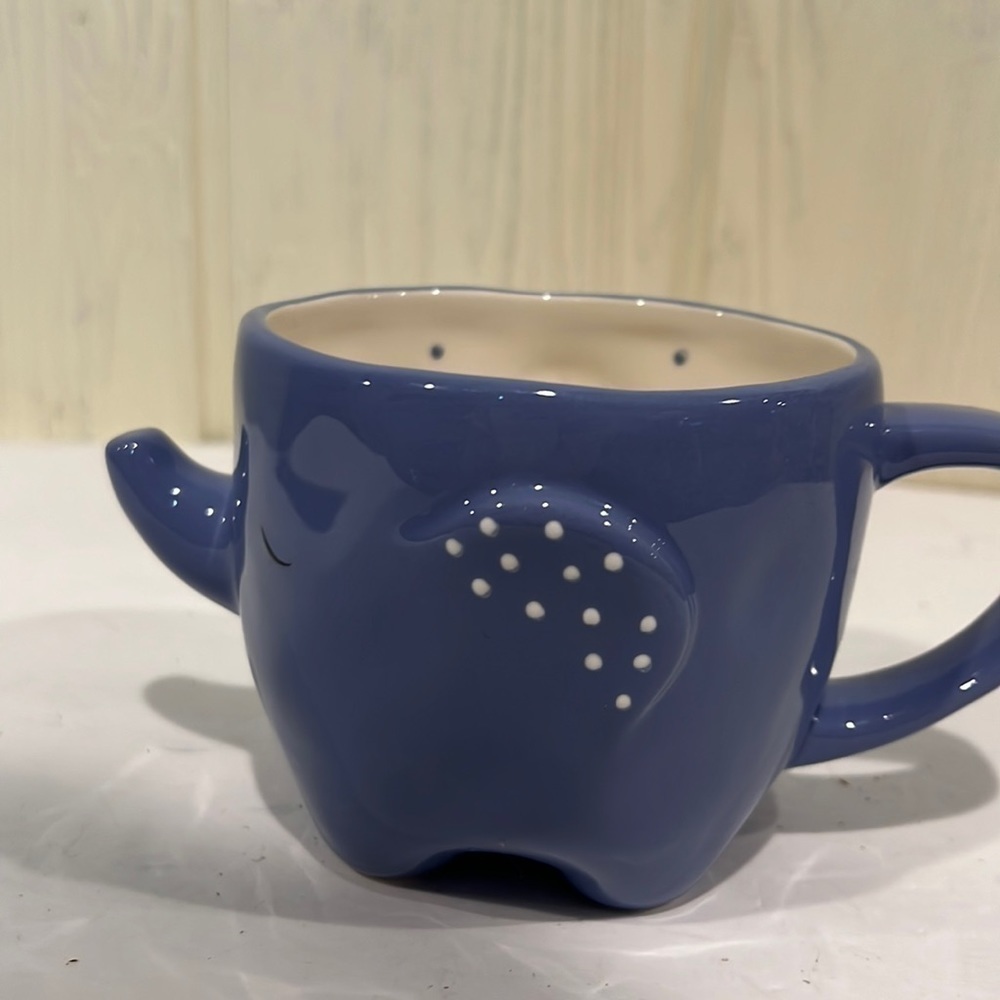 Tag ceramic elephant mug